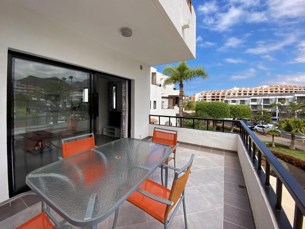 1 Bed Los Cristianos Near The Bus Station Arona  Ngoại thất bức ảnh